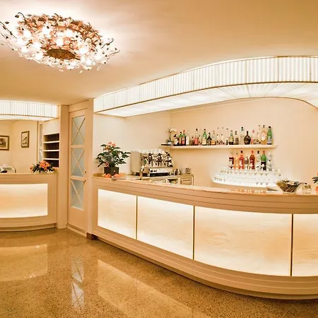 Hotel Ca D'oro 3*